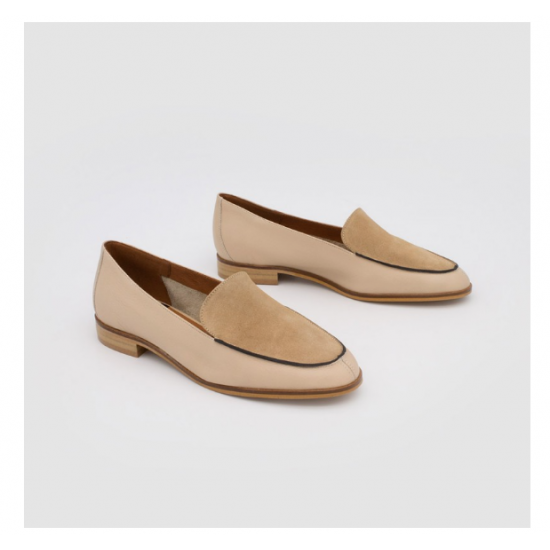 Mocasín plano mujer beige