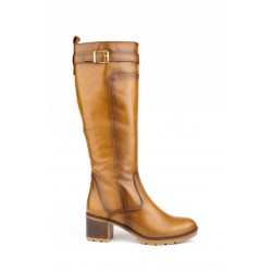 Bota adorno hebilla camel 