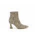 Botín de leopardo en color beige con tacón fino
