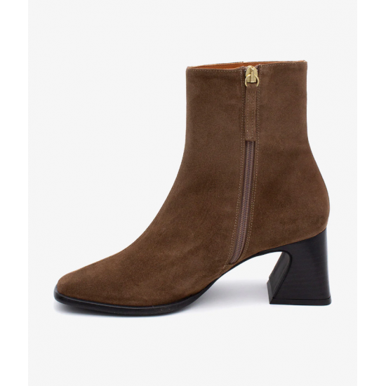 Botines de mujer con tacón ancho, puntera cuadrada y cremallera de Serraje