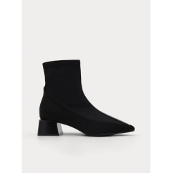  Botin negro tacón midi punta charol