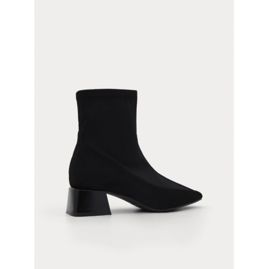  Botin negro tacón midi punta charol