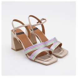 Sandalias de piel de tiras con tacón alto