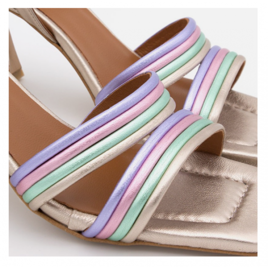Sandalias de piel de tiras con tacón alto