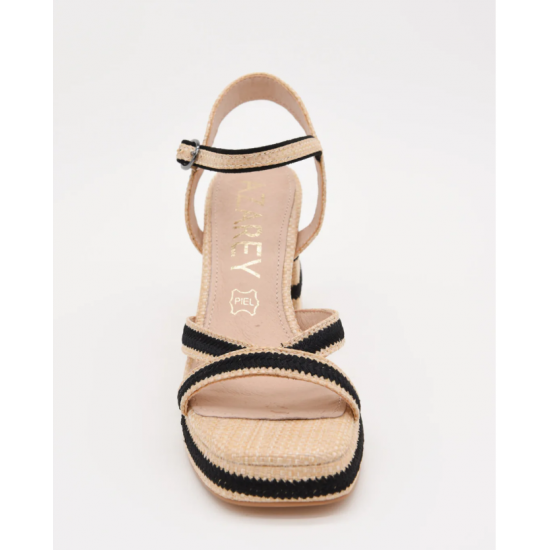 Sandalias de tacón con plataforma de yute y detalles negros