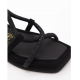 Sandalias planas negras con tiras cruzadas con strass