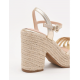 Sandalias de tacón con plataforma de yute y detalles dorados