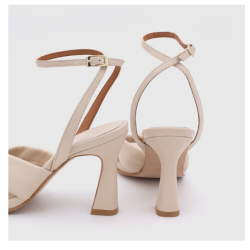 Sandalias de mujer con tacón alto