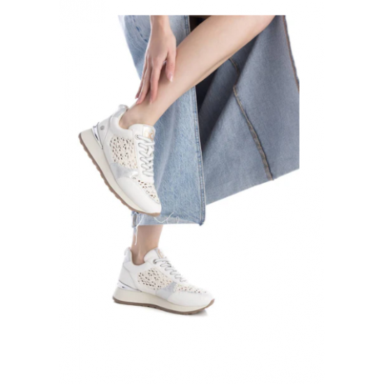 Sneaker cuña tejido calado