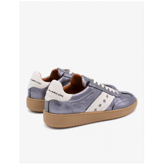 Sneakers de mujer elegantes con detalles bicolor y estrellas troqueladas de Piel metalizada 
