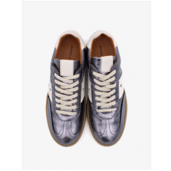 Sneakers de mujer elegantes con detalles bicolor y estrellas troqueladas de Piel metalizada 