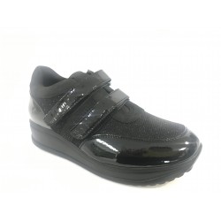 Snearker negro confort