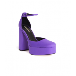 Stiletto morado